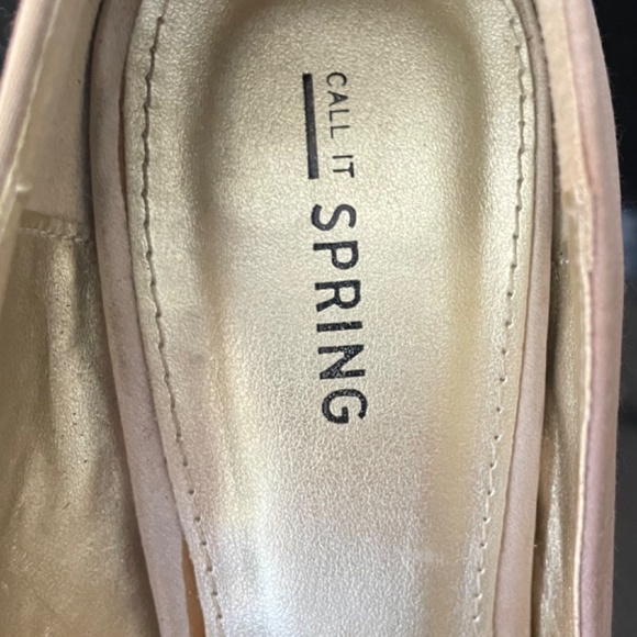 Size 8 Call it Spring heels - Picture 3 of 6